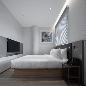 Deluxe  Without Window King Room
